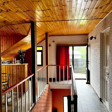 Nino & Irodi'S Guest House Kʼutʼaisi Exterior foto