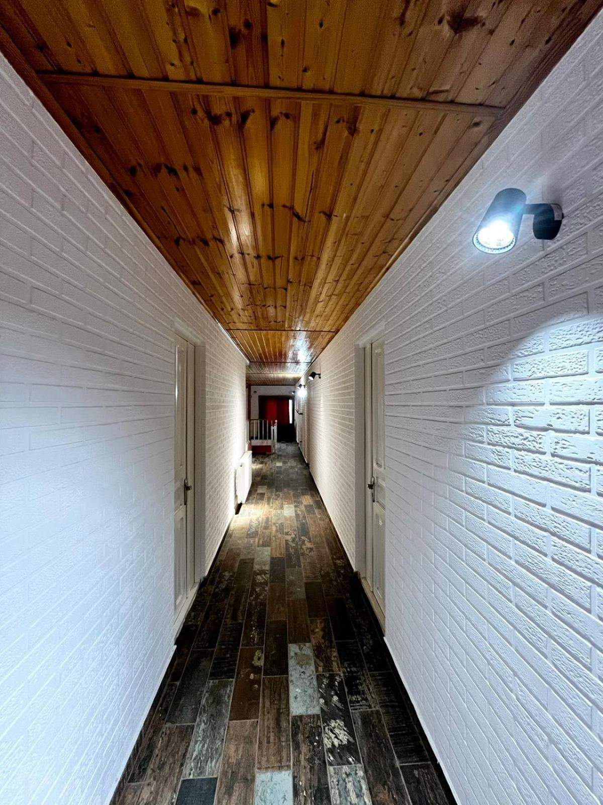 Nino & Irodi'S Guest House Kʼutʼaisi Exterior foto