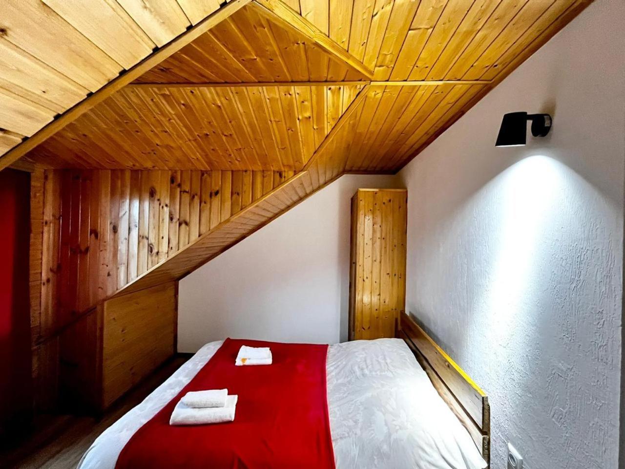 Nino & Irodi'S Guest House Kʼutʼaisi Exterior foto