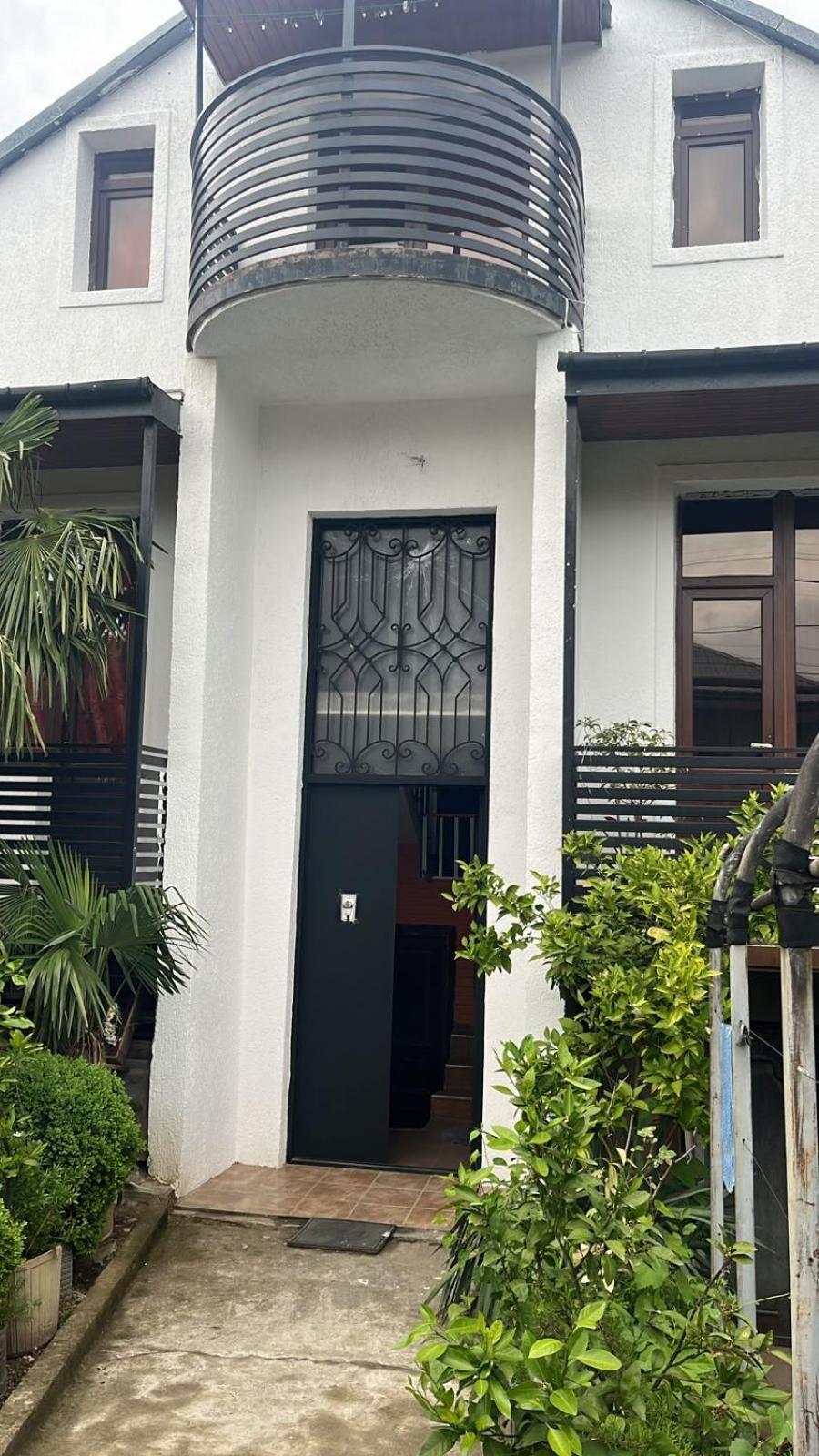 Nino & Irodi'S Guest House Kʼutʼaisi Exterior foto
